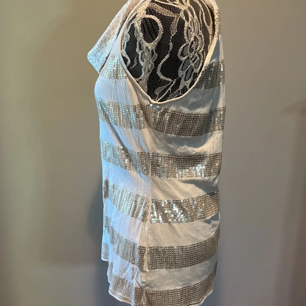 White House Black Market Top🌹Gorgeous - Picture 8 of 9